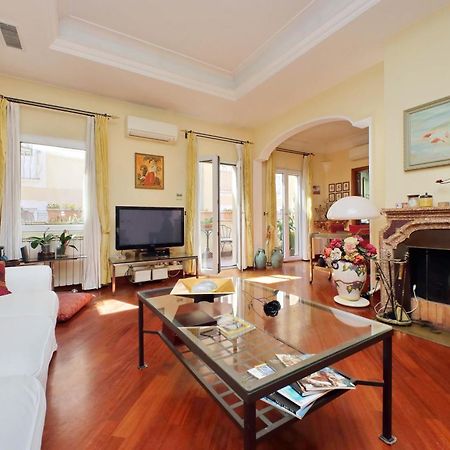 4Bnb - Luxury Trevi Apartment W Terrace Roma Esterno foto