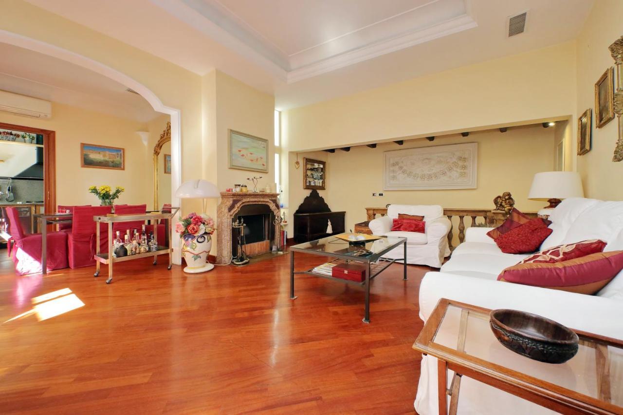 4Bnb - Luxury Trevi Apartment W Terrace Roma Esterno foto