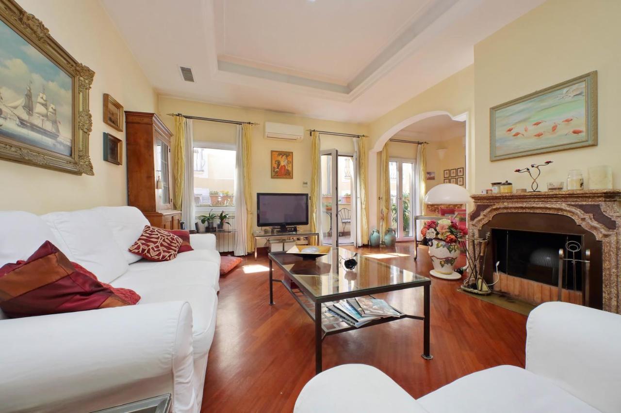 4Bnb - Luxury Trevi Apartment W Terrace Roma Esterno foto