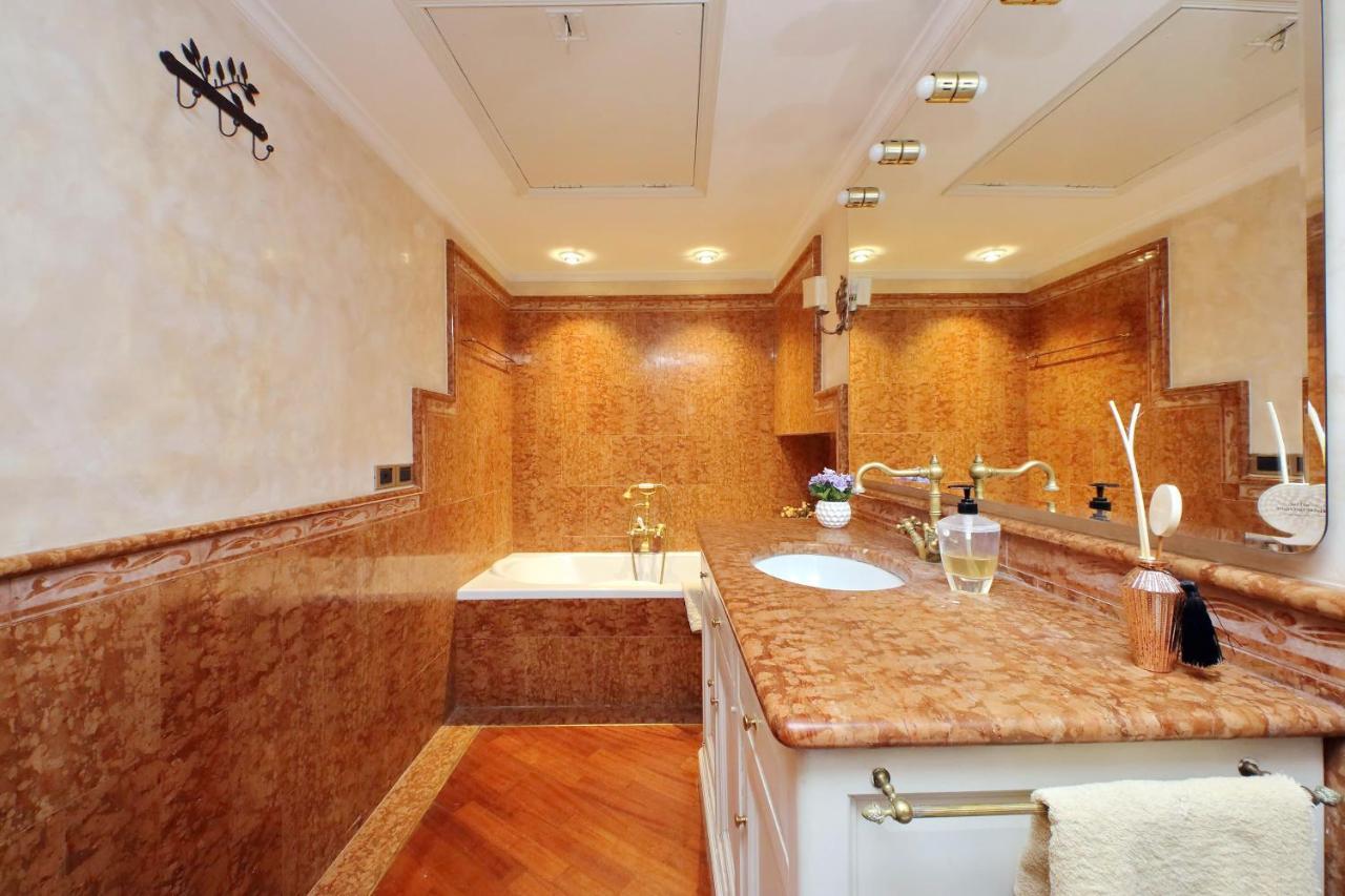 4Bnb - Luxury Trevi Apartment W Terrace Roma Esterno foto